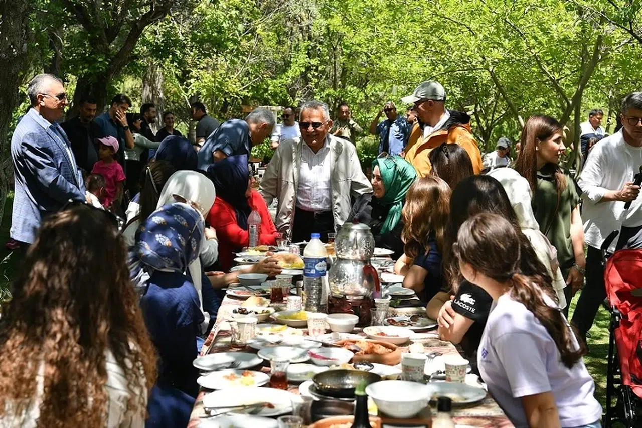 Kayseri protokolünden Soğanlı Vadisi çıkarması