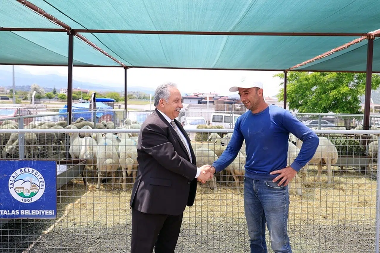 Kayseri Talas Belediyesi'nden kurban pazarına ziyaret