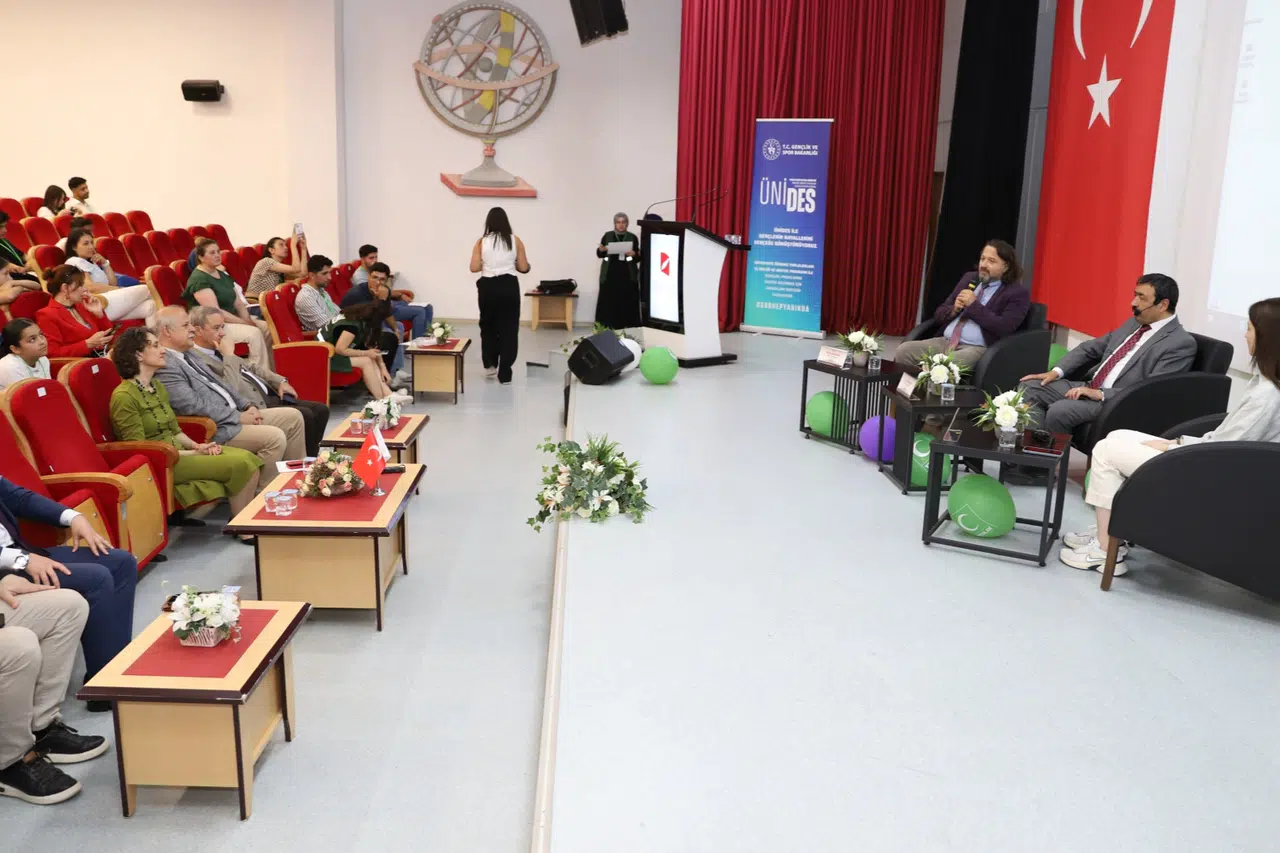 Moğolistan’daki Göktürk İzleri İKÇÜ’de konuşuldu