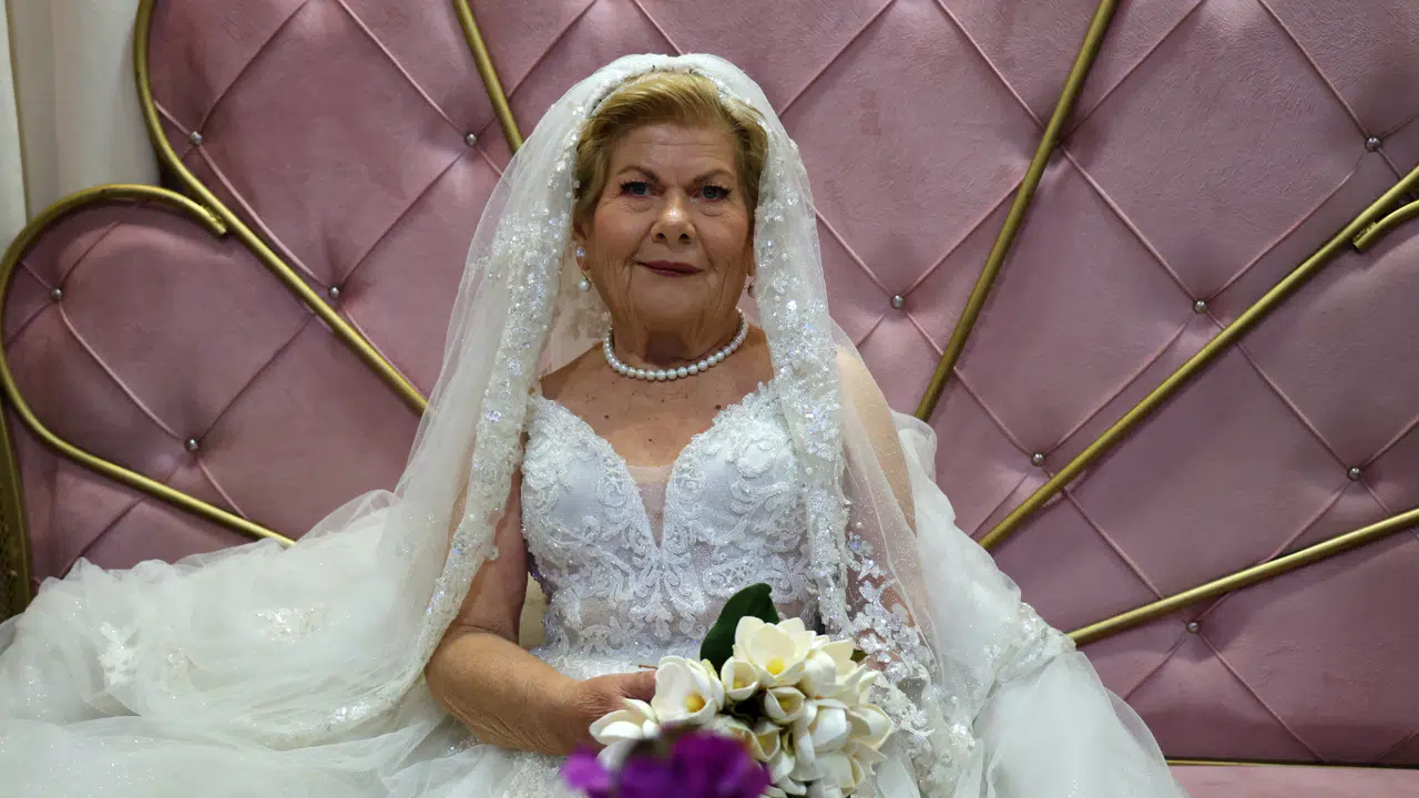 Geçen Yıl Temsili Düğünde Gelinlik Giymişti... Çalılıkta Ölü Bulundu