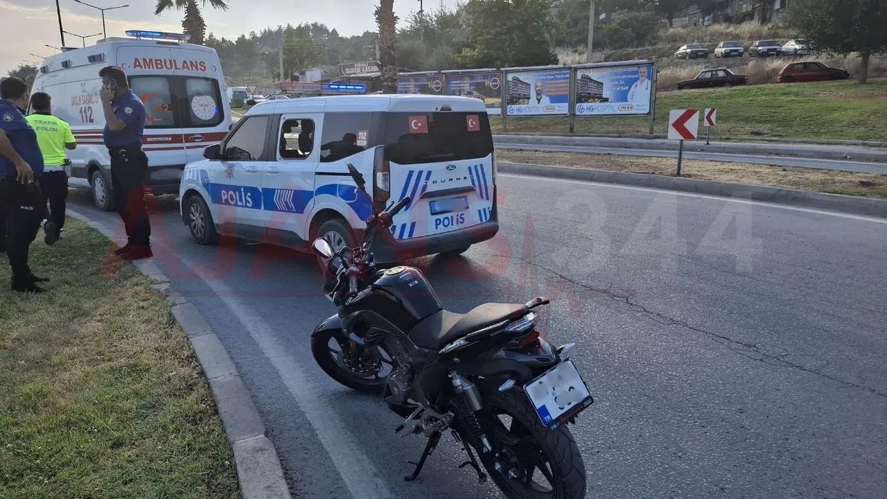 Kahramanmaraş’ta Polis Aracı ile Motosiklet Çarpıştı: 2 Kişi Yaralandı