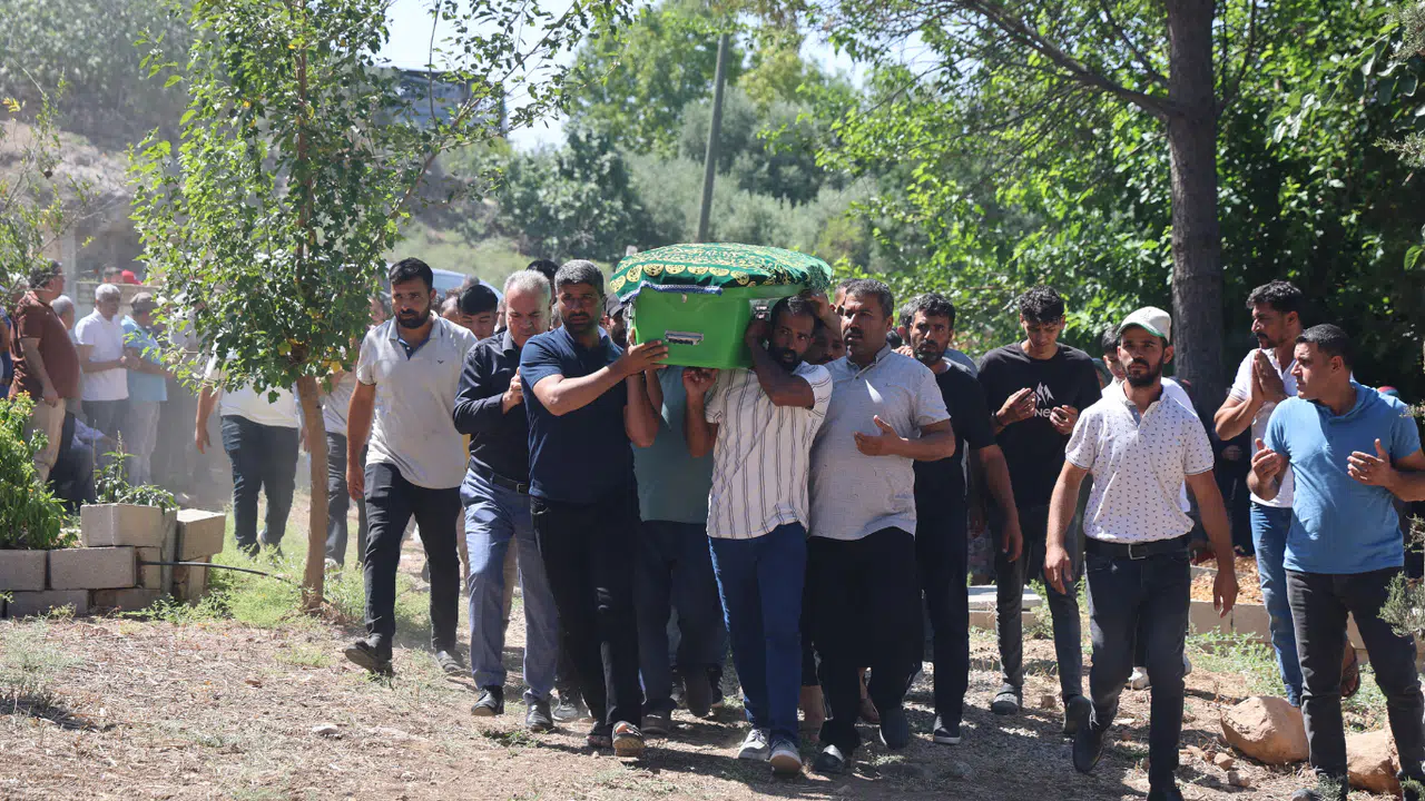 Düğün İçin Memleketine Gelen 22 Yaşındaki Genç Kalp Krizi Geçirerek Öldü