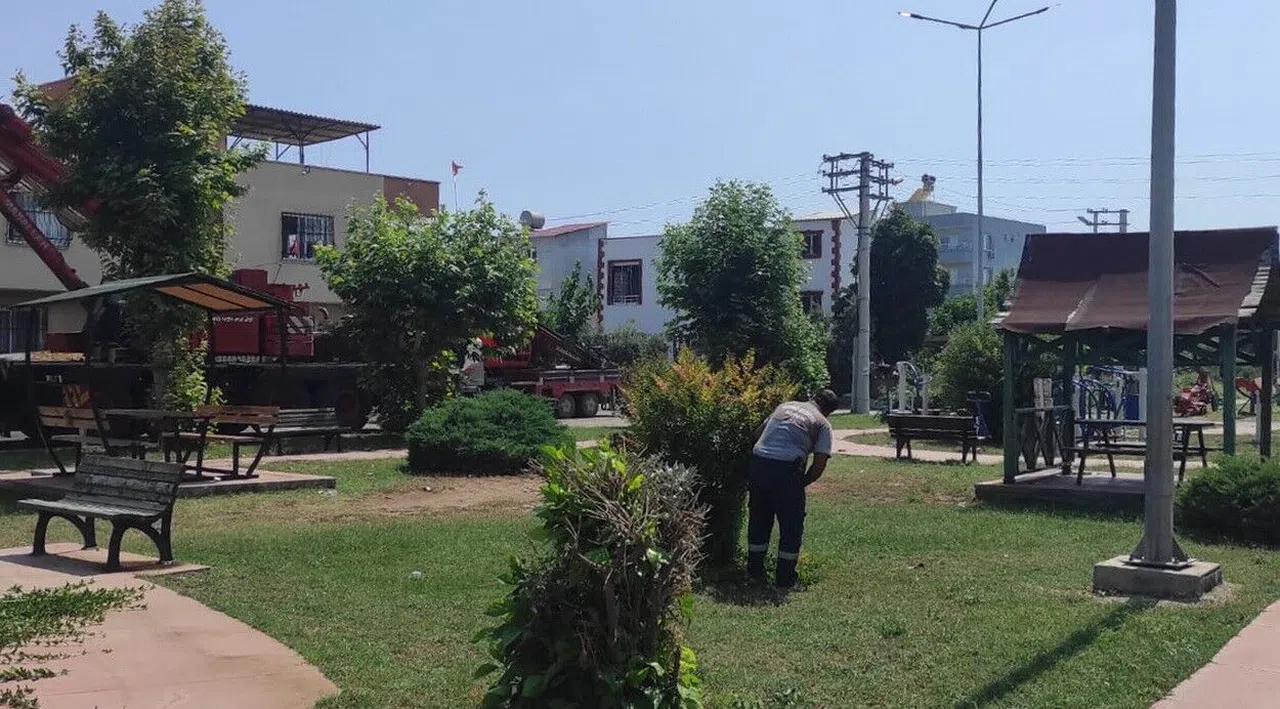 Akdeniz'in Park Ve Bahçeleri Yenileniyor