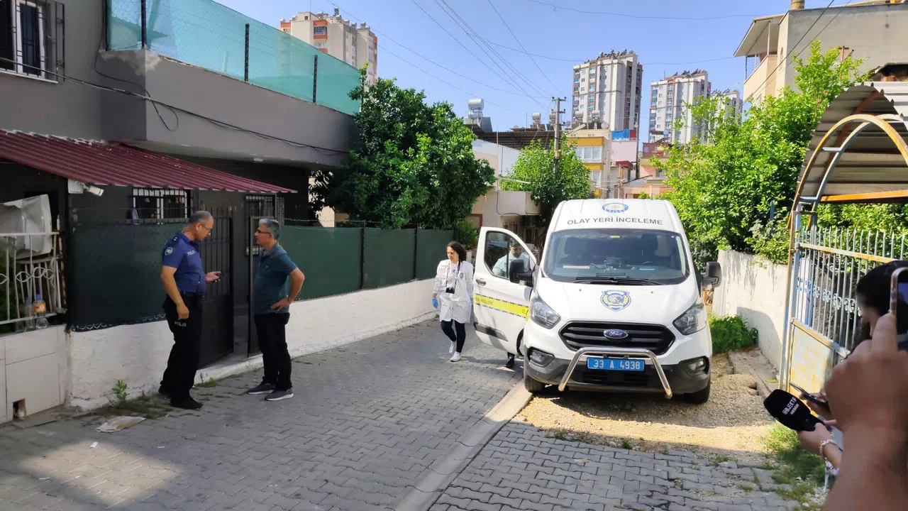 Anne Ve Oğlu Kanlar İçinde Bulundu