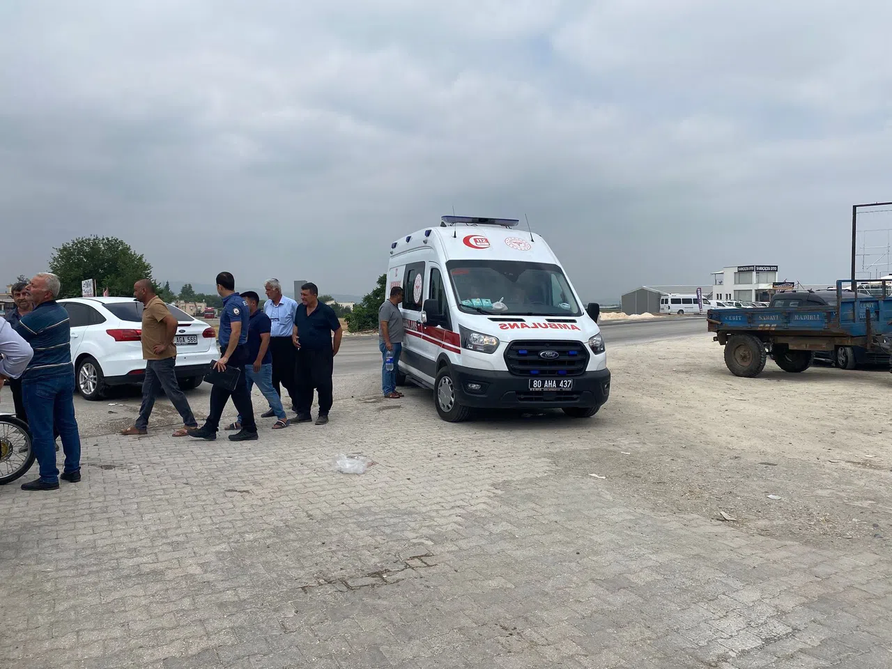 Araçla Çarpışan Motosikletteki 2 Kişi Yaralandı