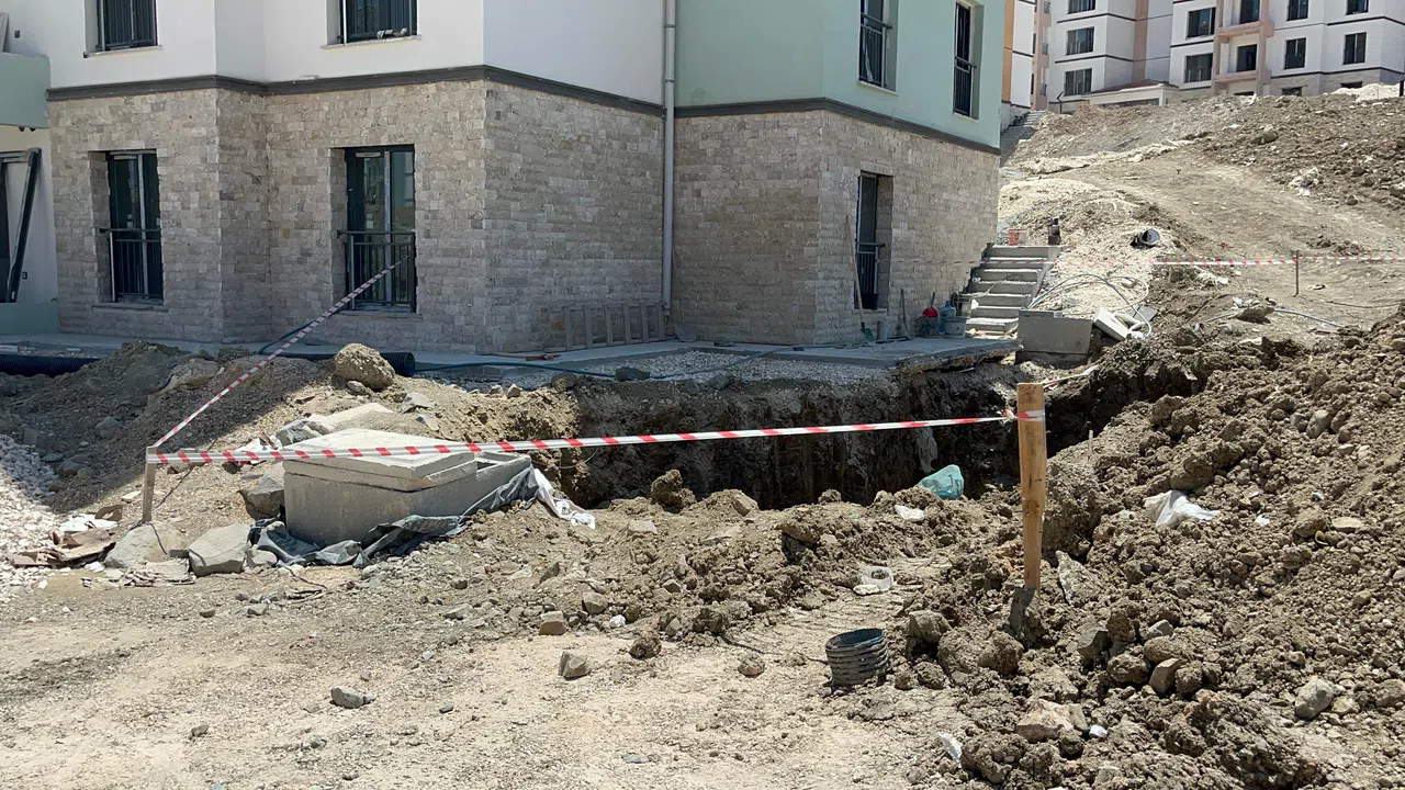 Atık Su Alt Yapı Çalışmaları Sırasında Göçük: 2 İşçi Öldü