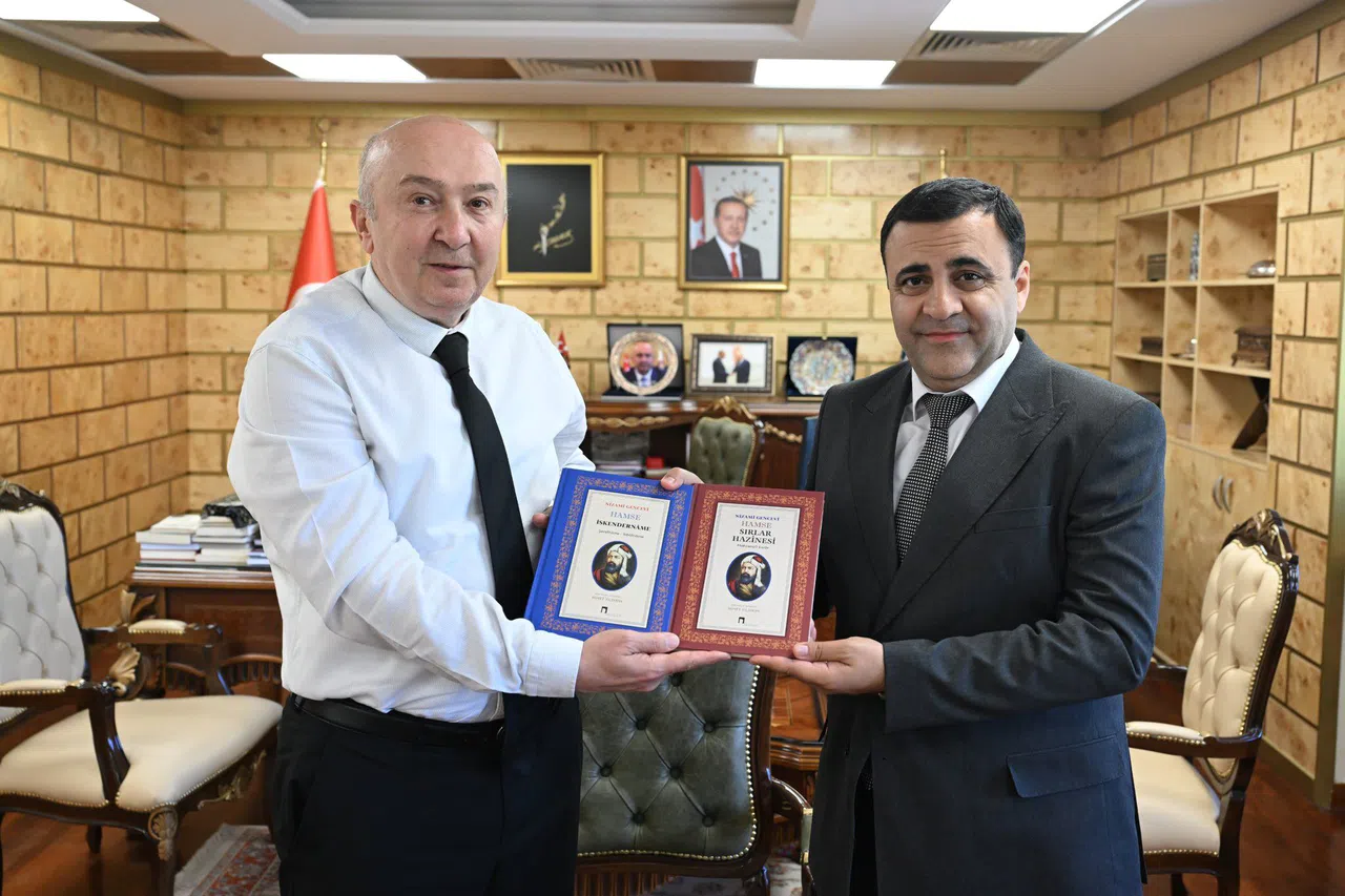 Azerbaycan Kültür Merkezi Başkanı Abbasov'dan KSÜ Rektörü Yasım'a Ziyaret