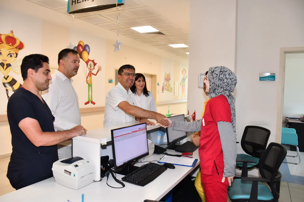 Bayramın İlk Gününde Görev Başındaki Sağlık Çalışanları Unutulmadı
