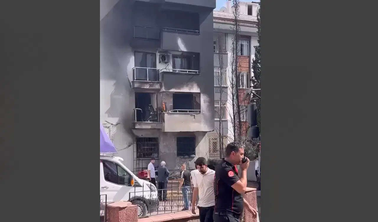 Kahramanmaraş’ta Apartman Alevlere Teslim Oldu