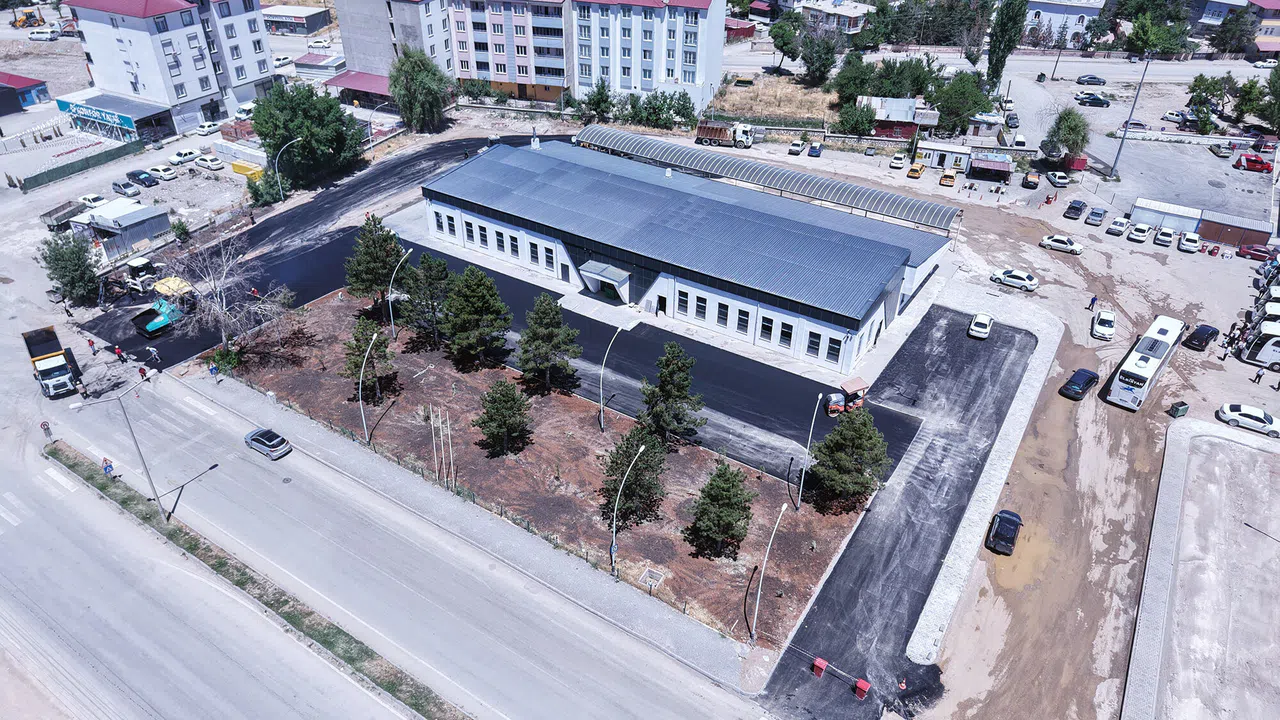 Elbistan Terminali Yeni Görünümüne Kavuşuyor