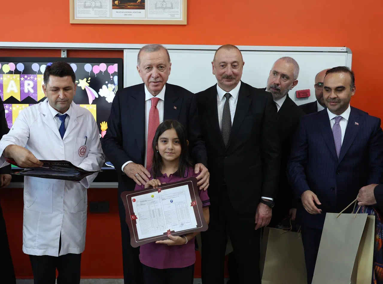 Cumhurbaşkanı Erdoğan ve Aliyev Kahramanmaraş’ta Öğrencilerle Buluştu