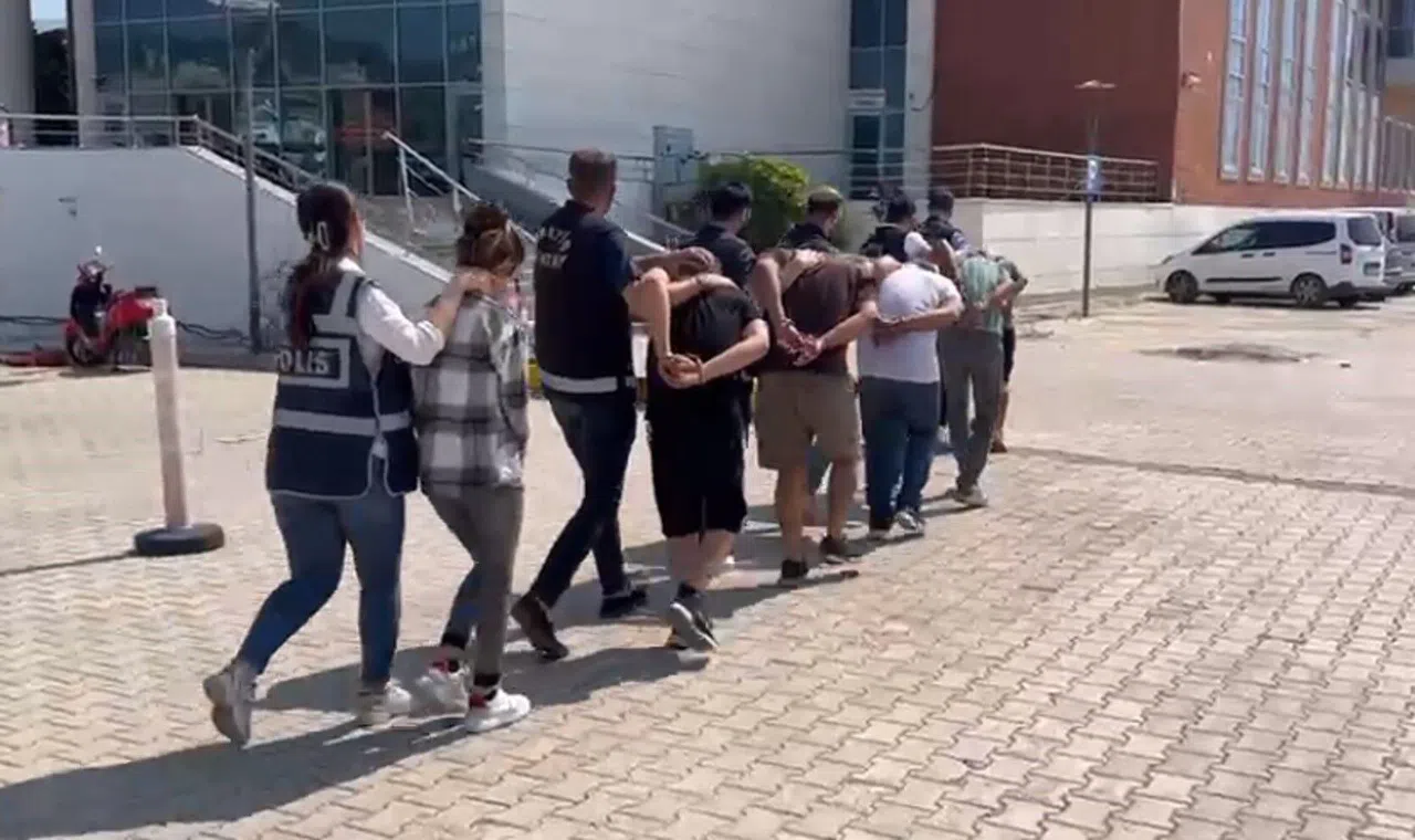 Hapis Cezasıyla Aranan 8 Kişi Yakalandı