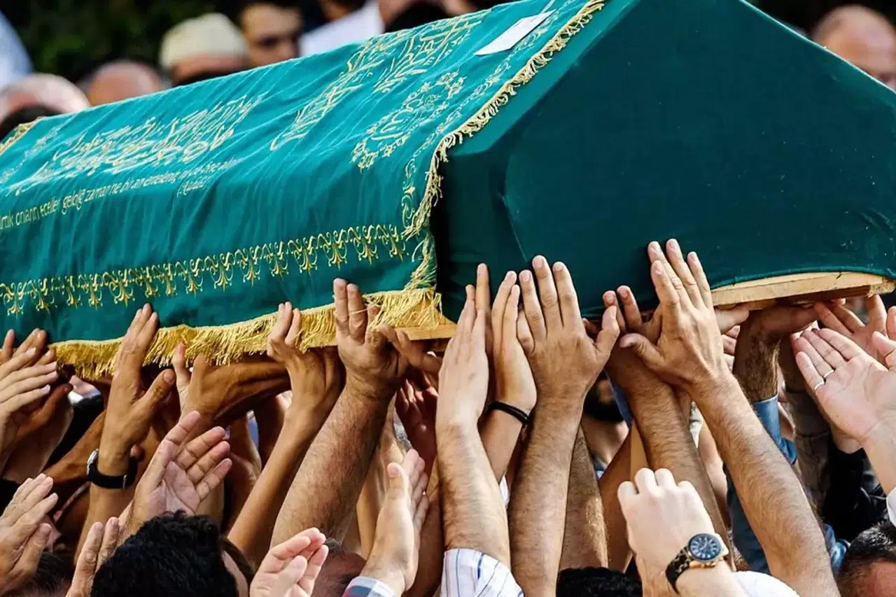 Cenaze işlemleri için para isteyen gassal tutuklandı