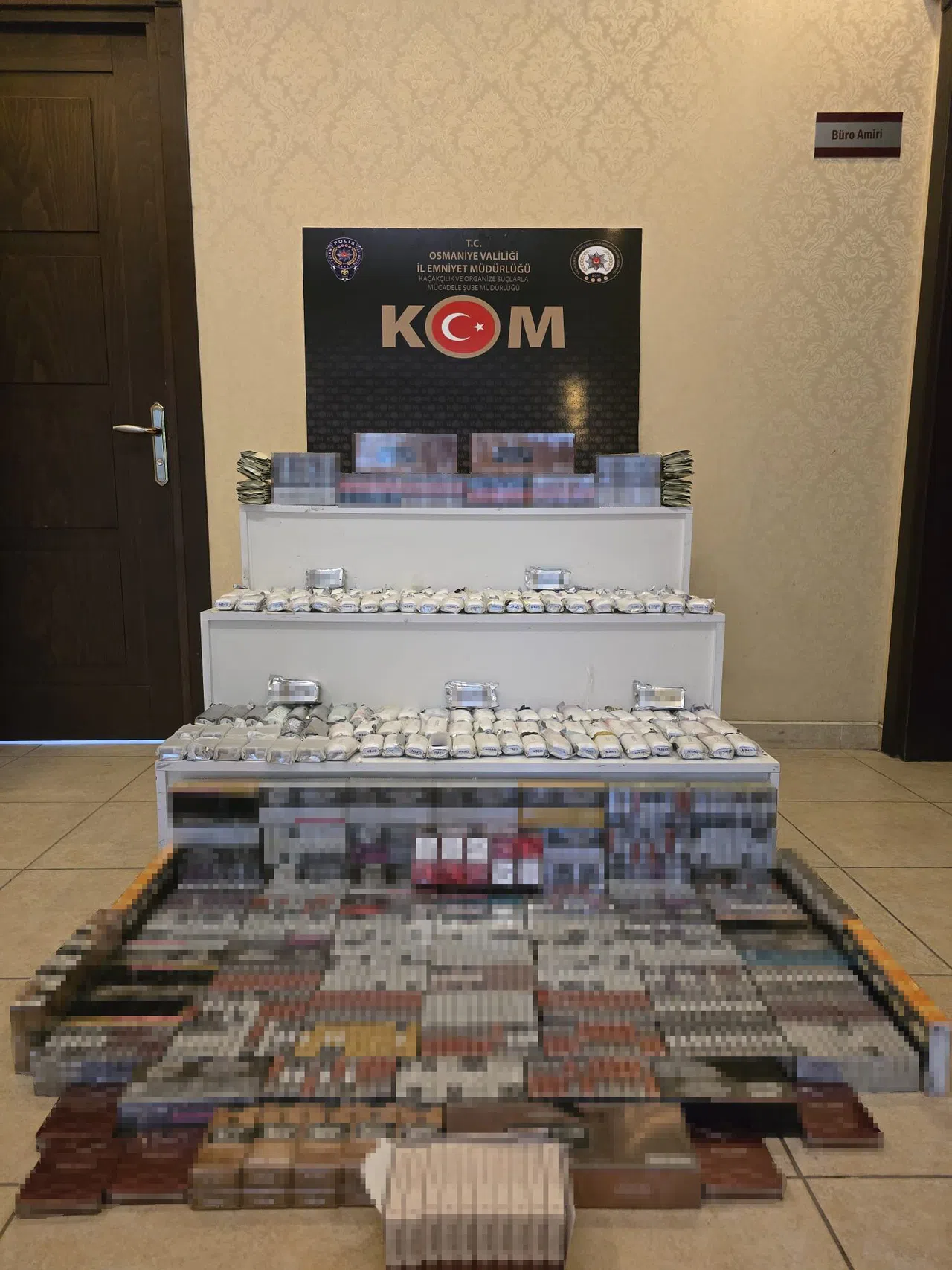 Kaçak Sigara Ve Elektronik Sigara Ele Geçirildi