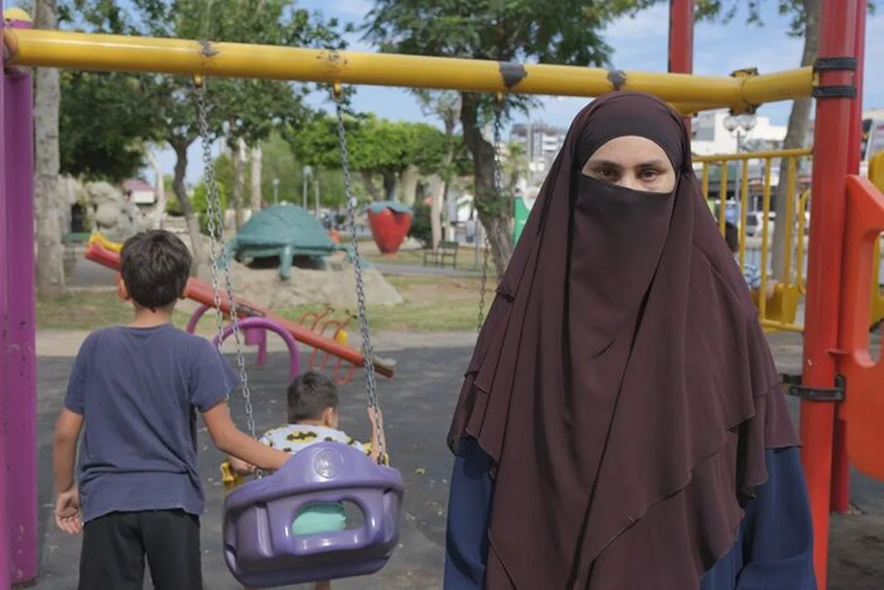 Kadın, Çocuklarının Önünde Darbedildi
