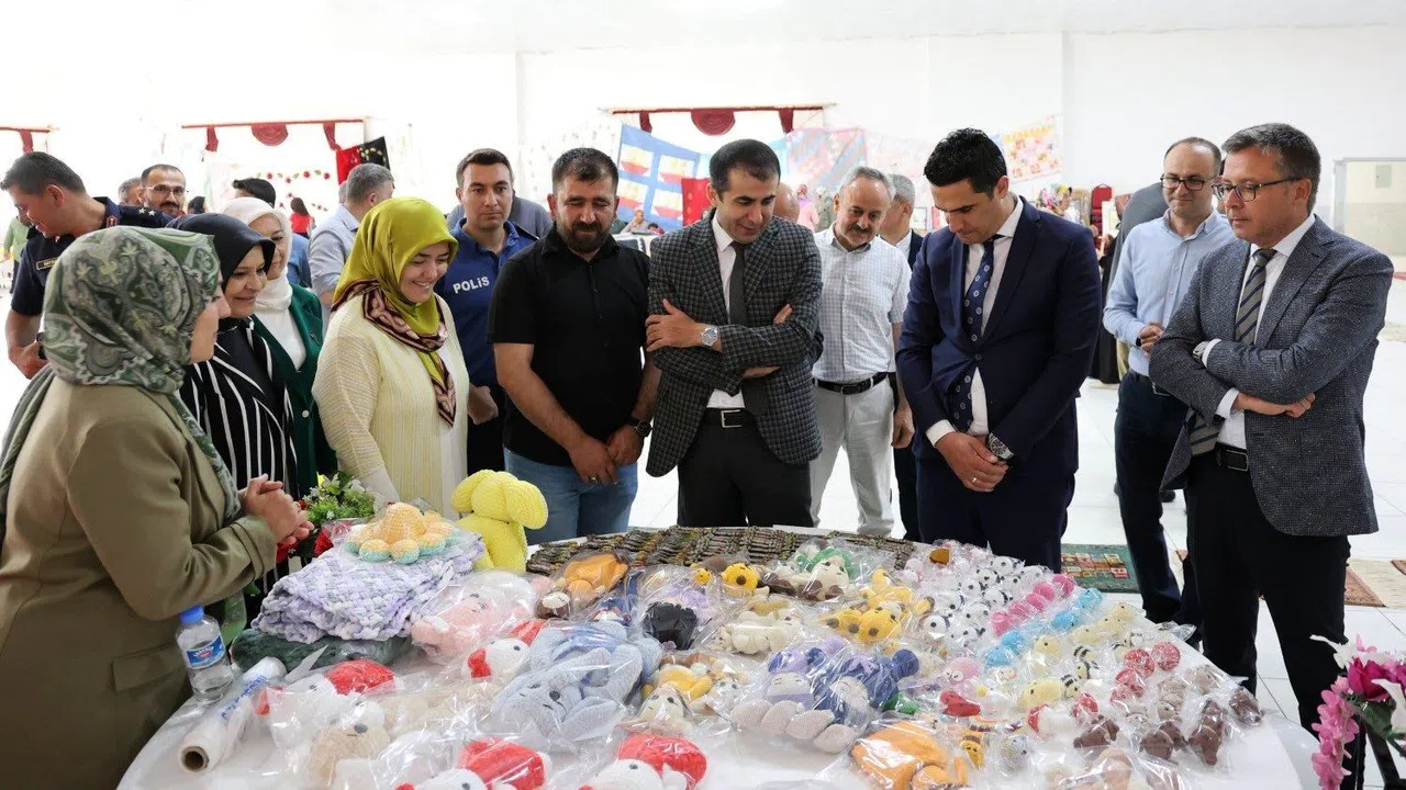 Kahramanmaraş’ta Kırsal Kursiyerlerin El Emeği Sergilendi