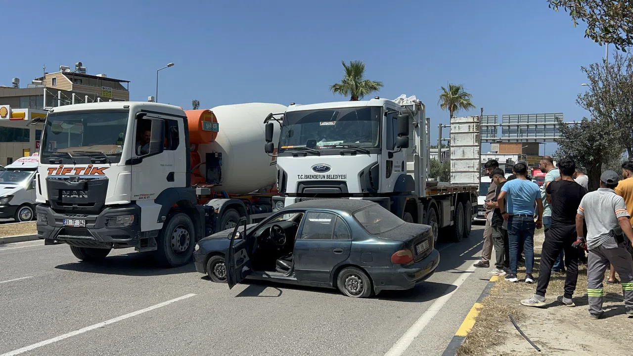 Kamyon Otomobili Metrelerce Sürekledi