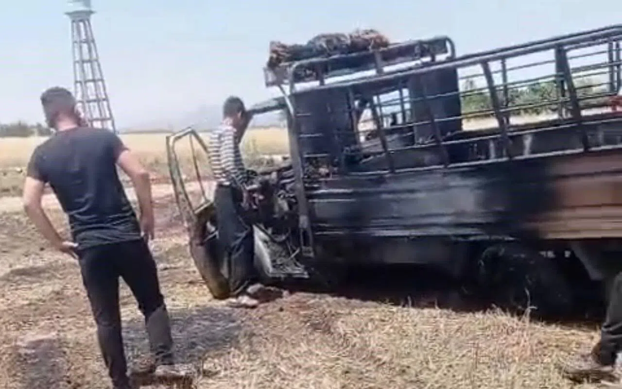 Yanan Kamyonet Kullanılmaz Hale Geldi