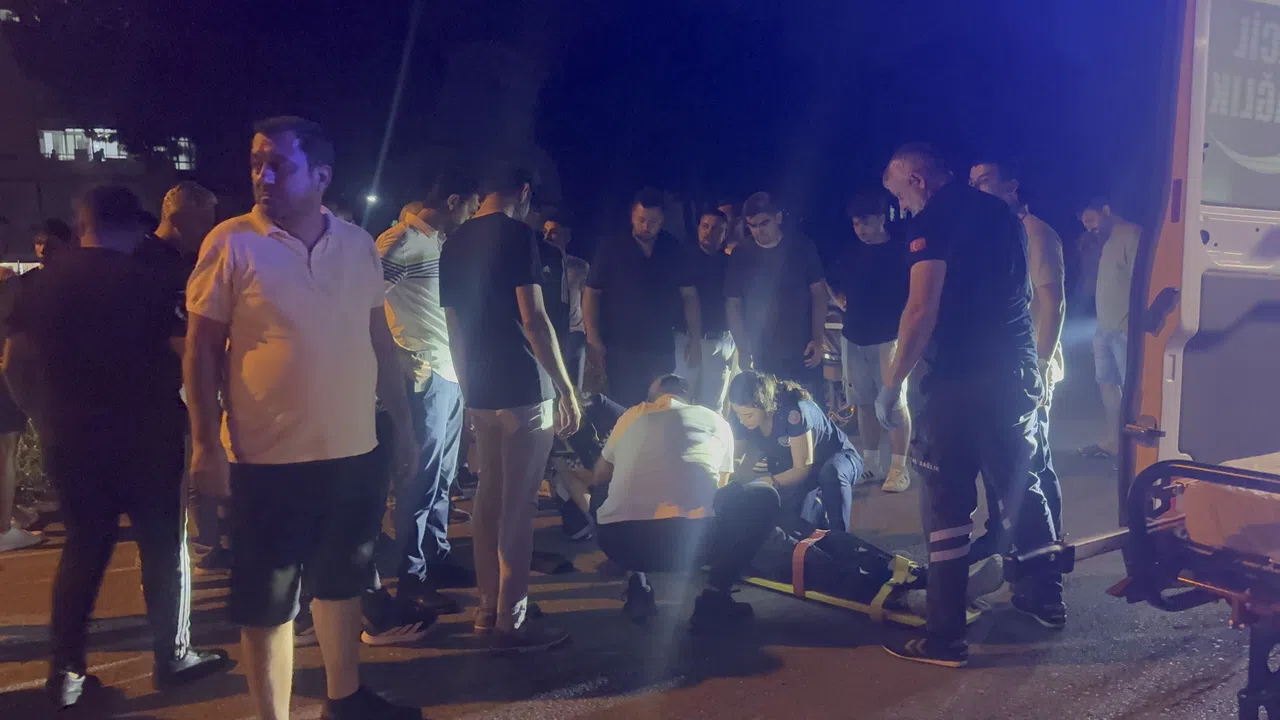 Kontrolden Çıkan Motosiklet Devrildi, Sürücü Ağır Yaralandı