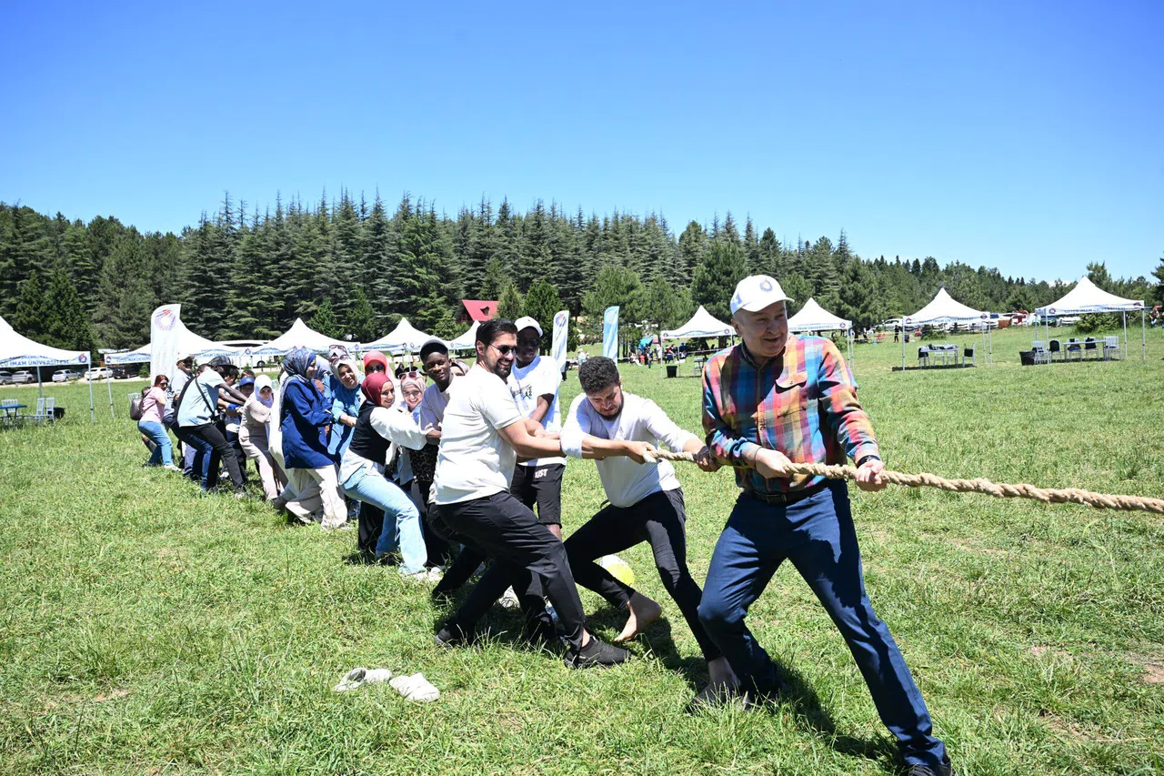 KSÜ'den Başkonuş Yaylası'nda Kültür ve Doğa Şöleni
