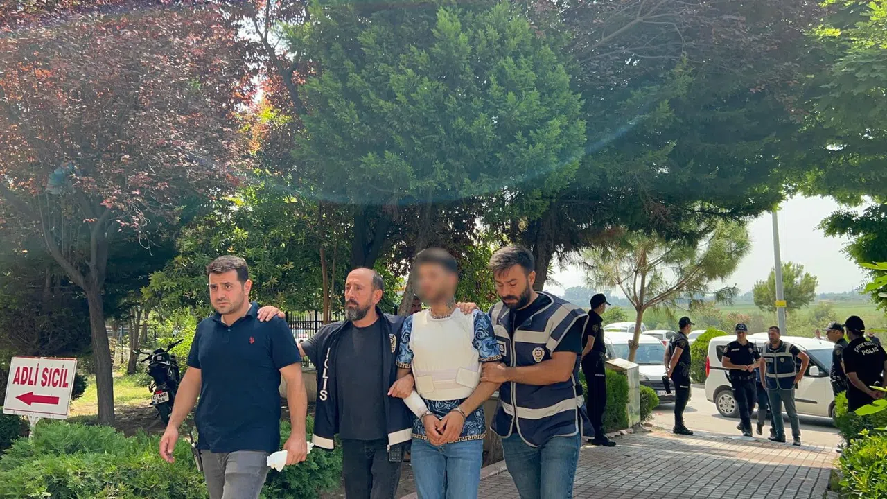 Maske Takıp Sokakta Cinayet İşleyen Şüpheliler Yakalandı