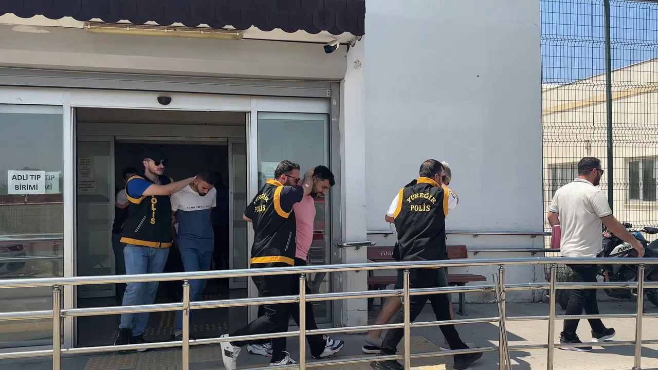 Muhtarı Darbeden Şüpheliler Tutuklandı