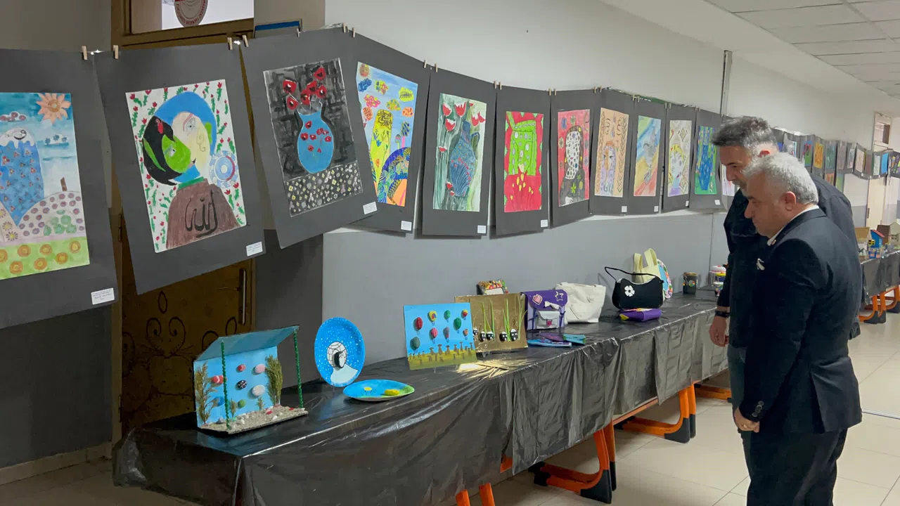 Özel Eğitim Öğrencilerinin Geri Dönüşüm Sergisi Açıldı