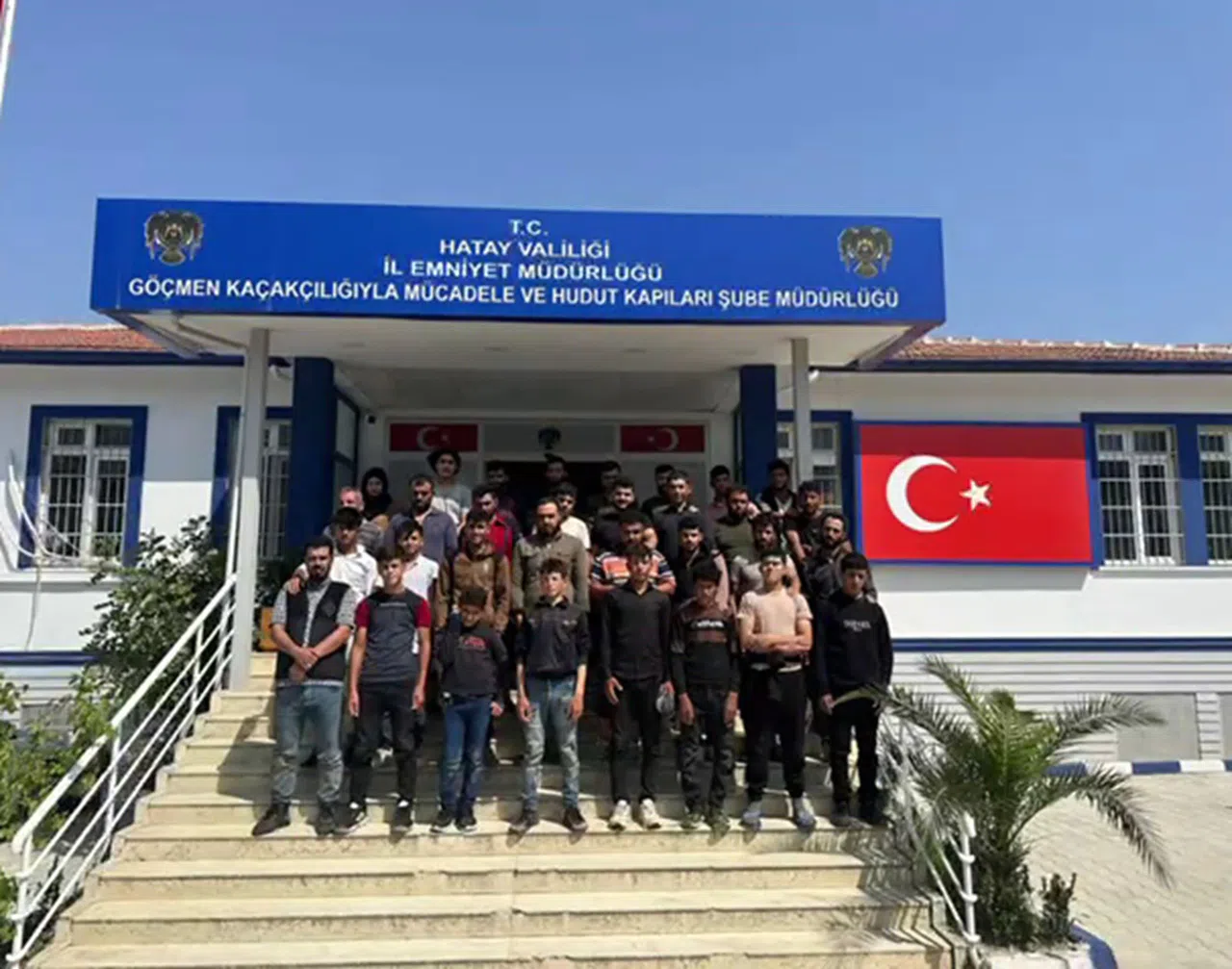 Saman Balyalarının Altına Saklanan 31 Kaçak Göçmen Yakalandı