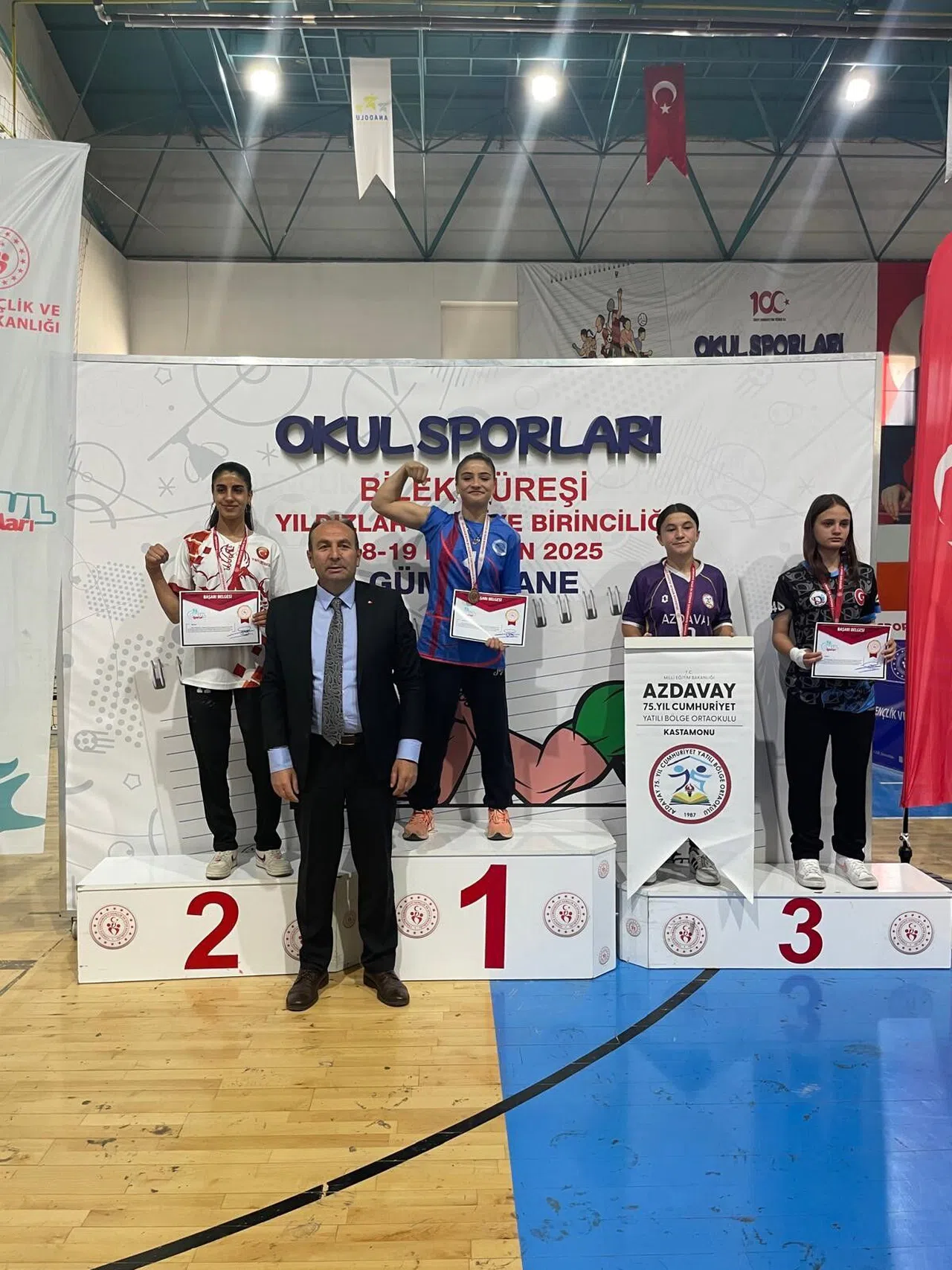 Taşımalı Köy Okulu Öğrencisi Ayşe, Türkiye Şampiyonu Oldu