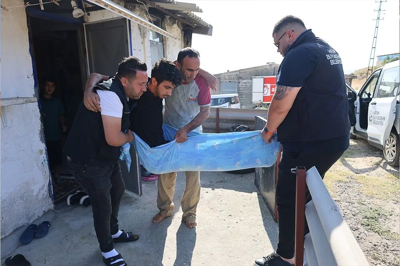 Üniversite hayalinin peşine sedyede gitti