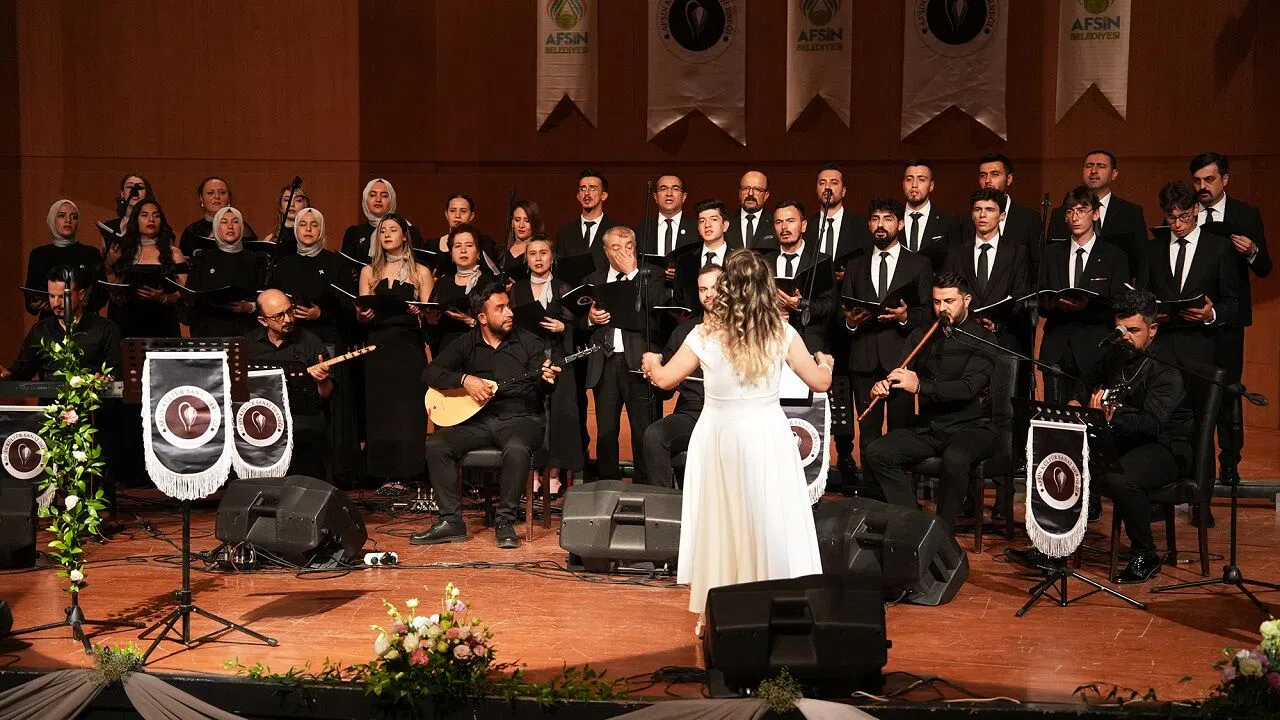 Kahramanmaraş’ta Mahzuni Şerif Türküleriyle Duygu Dolu Anlar