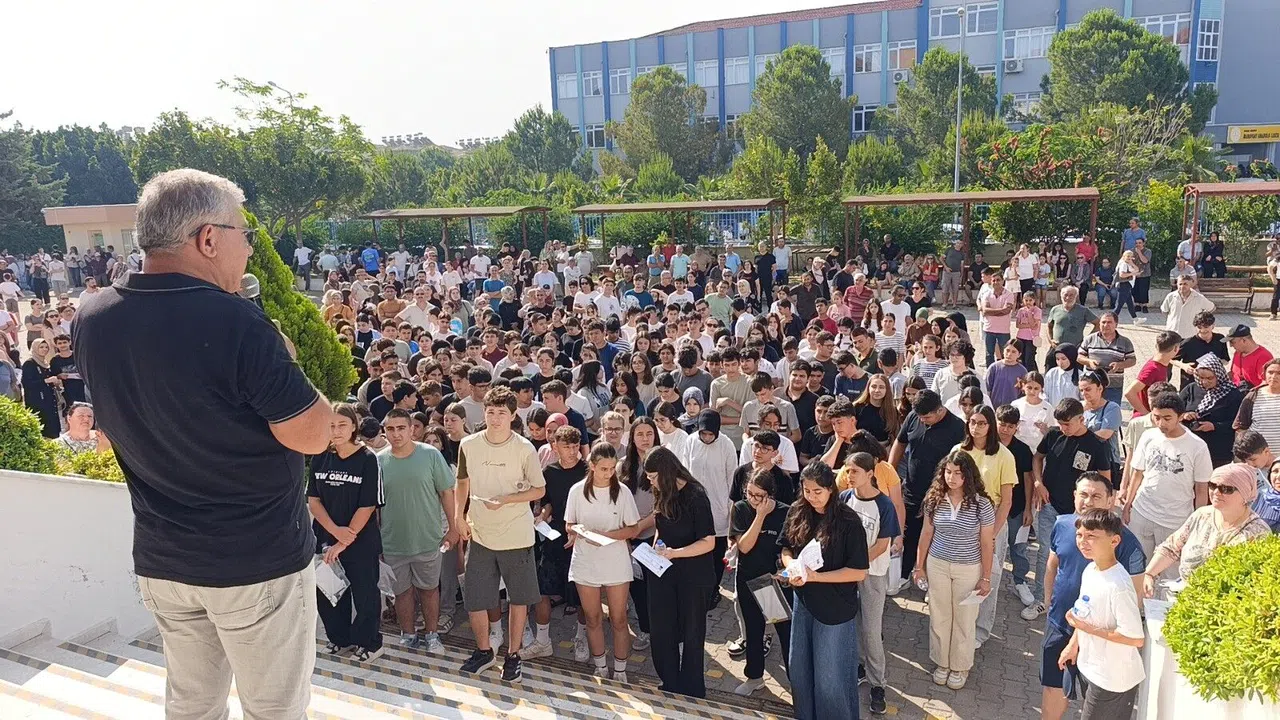 Veliler Dua Etti, Öğrenciler Ter Döktü