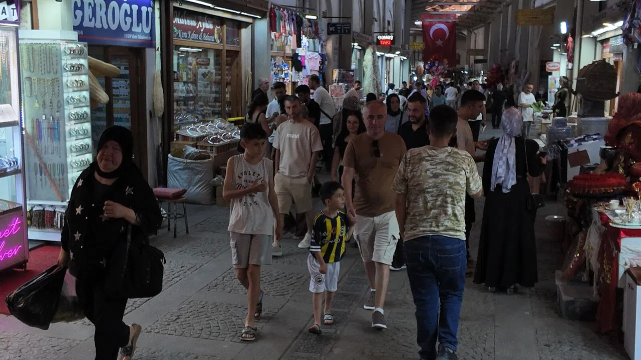 Kahramanmaraş’ın Tarihi Kapalı Çarşısında Yoğunluk Sürüyor