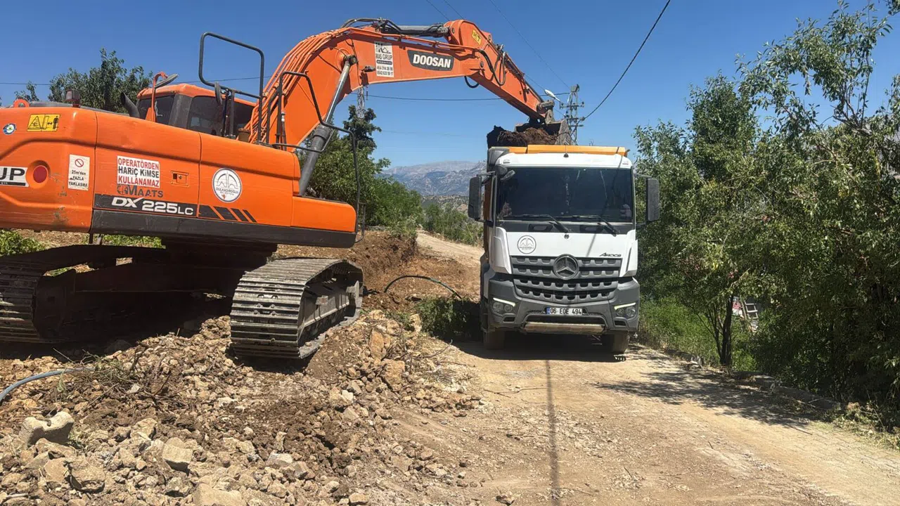 Dulkadiroğlu Belediyesi’nden Asfalt, Park ve Temizlik Atağı