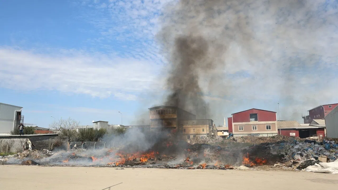 Yakılan Çöpler Hem Havayı Kirletiyor Hem De İnsan Sağlığını Tehdit Ediyor