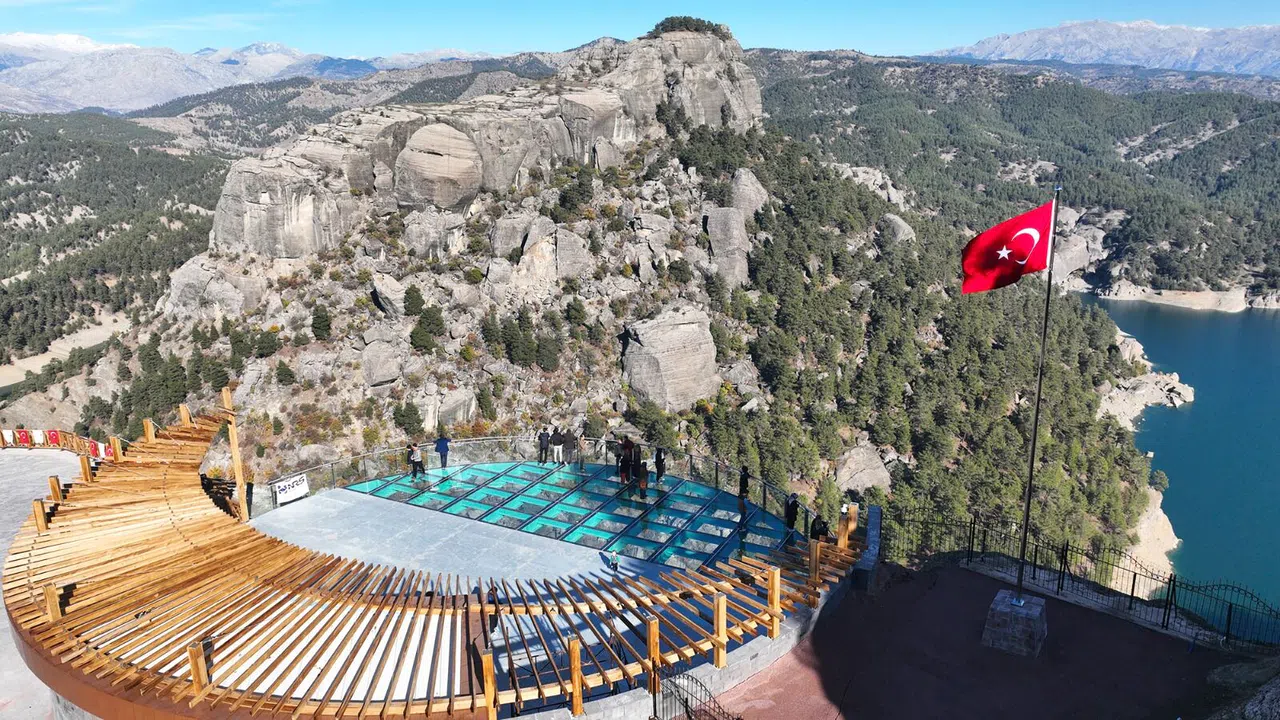 Ali Kayası, Doğal Güzelliği ve Efsanesiyle İlgi Görüyor