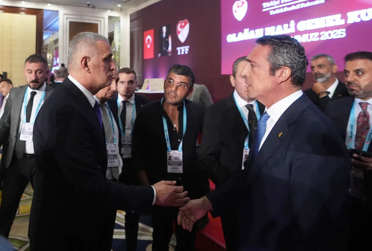 Başkanı Akarca, Hacıosmanoğlu ve Ali Koç ile Buluştu