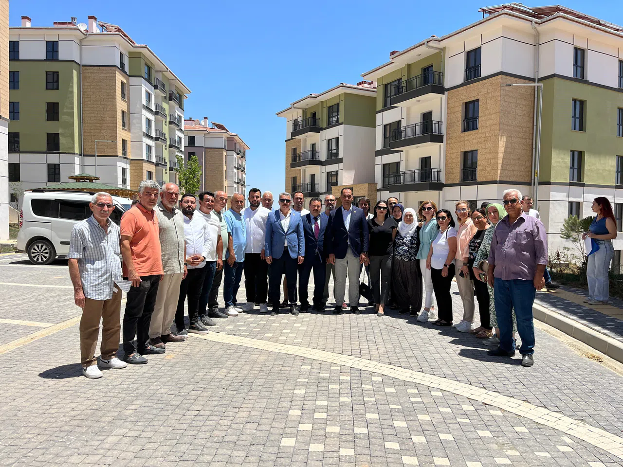 TOKİ'deki hak sahipleri evlerine kavuştu