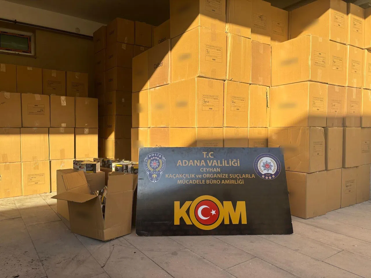 11 Milyon 730 Bin Kaçak Makaron Ele Geçirildi: 5 Gözaltı