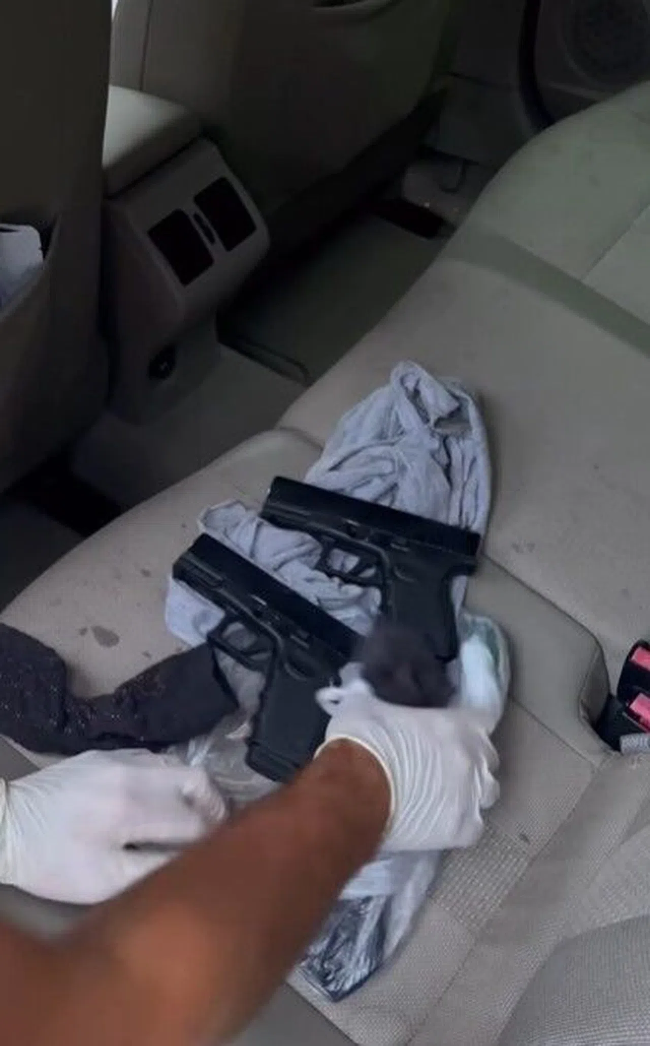 İstihbarat Takibiyle Durdurulan Araçtan Silah Çıktı