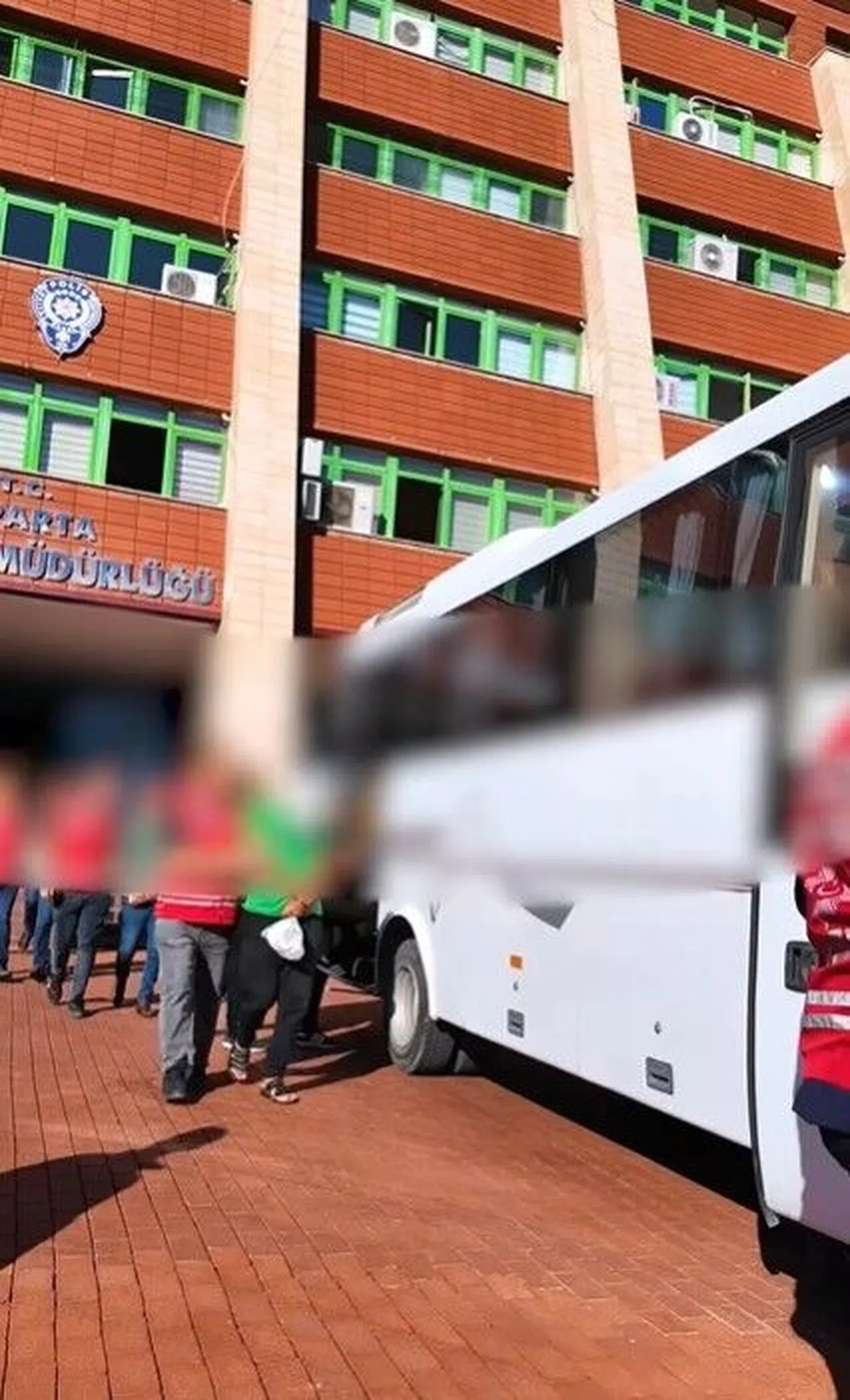 36 Yıl Ceza Alan Hırsızın da Aralarında Olduğu 779 Şahıs Yakalandı