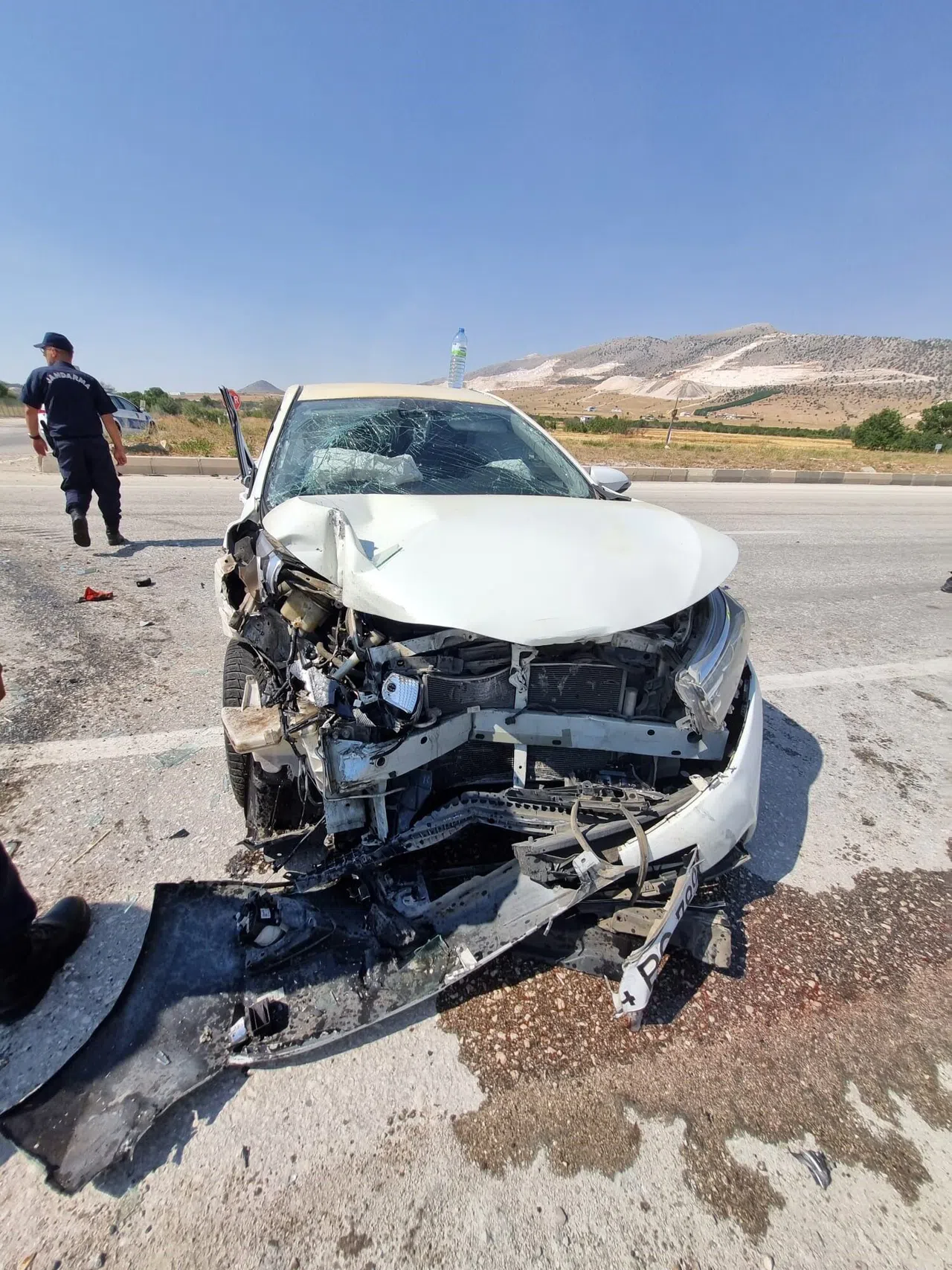 Traktör ile Otomobil Çarpıştı: 5 Yaralı