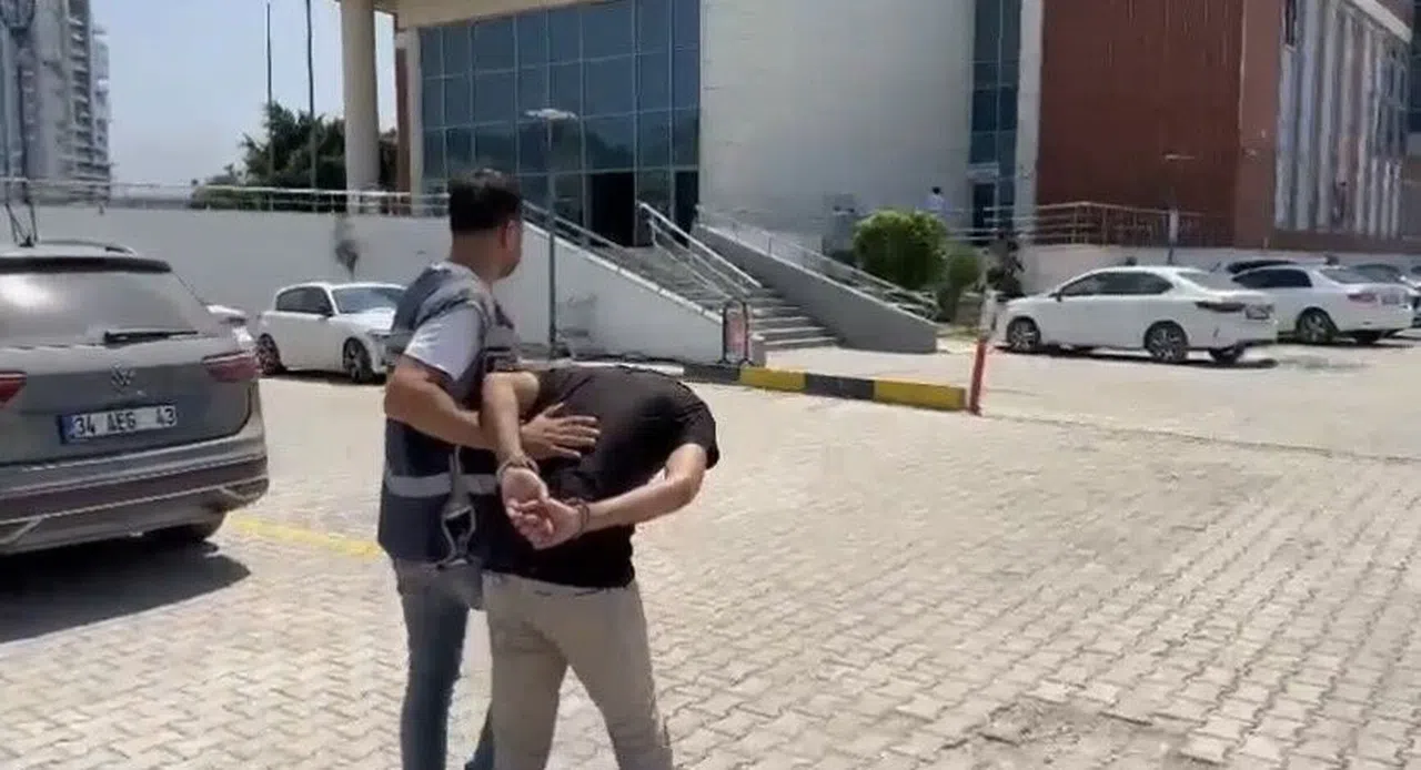 Hırsızlık Şüphelisi İle Aranan 3 Şahıs Yakalandı