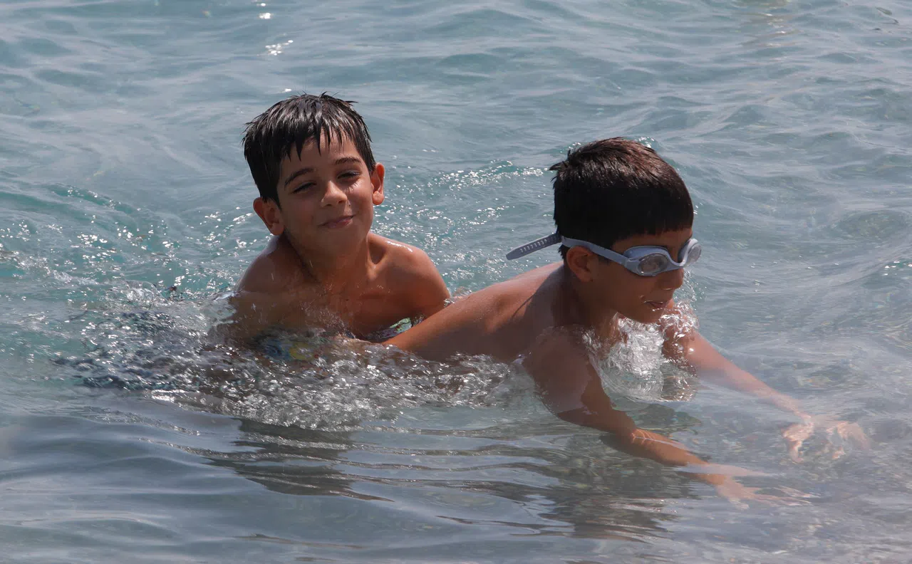 Hava Sıcaklığı 37, Deniz Suyu 32 Derece Oldu