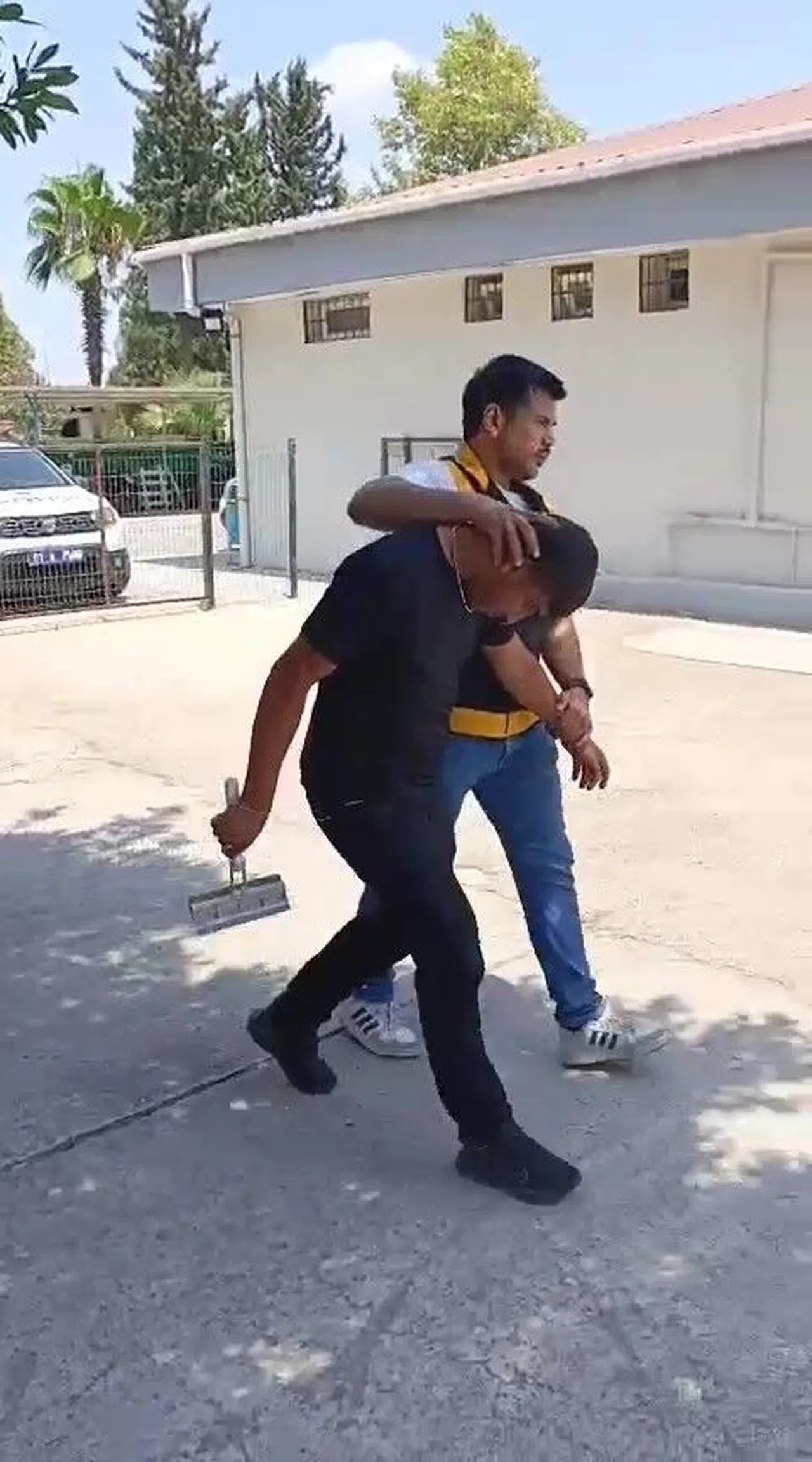 Cam Silerek Korku Salan 387 Kişiye 544 Bin Tl Ceza