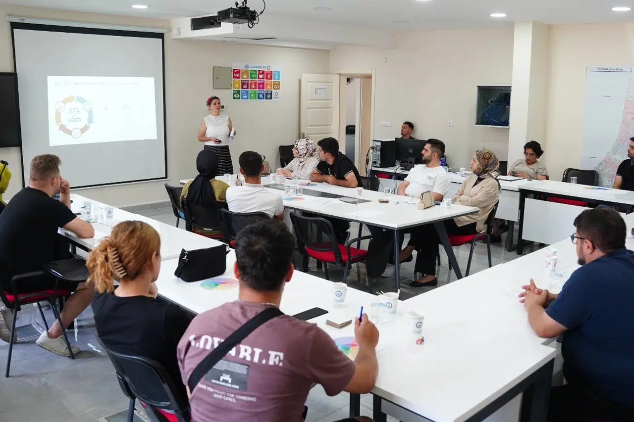 1000 çifte ‘Aile Eğitimi’