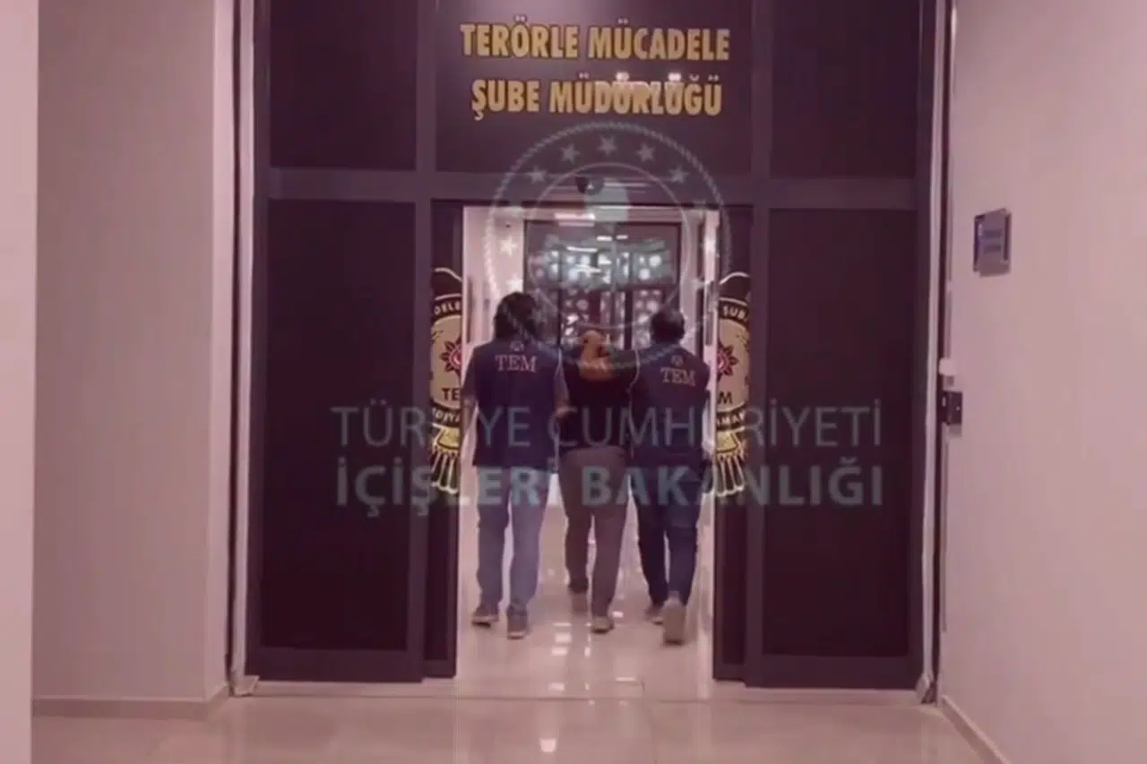 64 ilde FETÖ'ye 306 gözaltı!