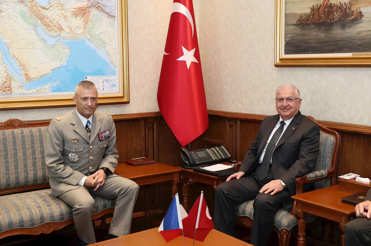 Bakan Güler, Fransa Genelkurmay Başkanı Burkhard’ı kabul etti