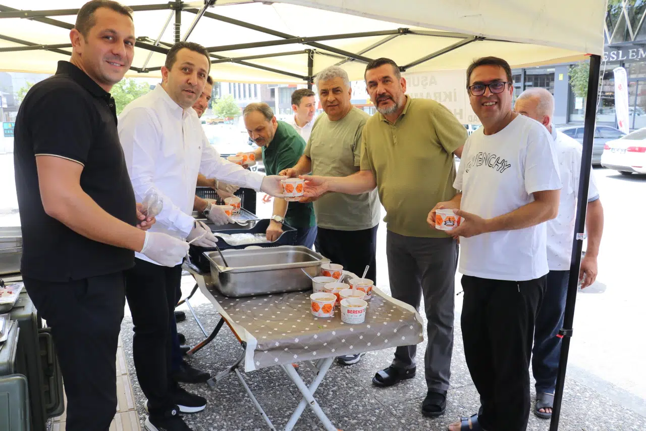 BEKSİAD'dan aşure bereketi