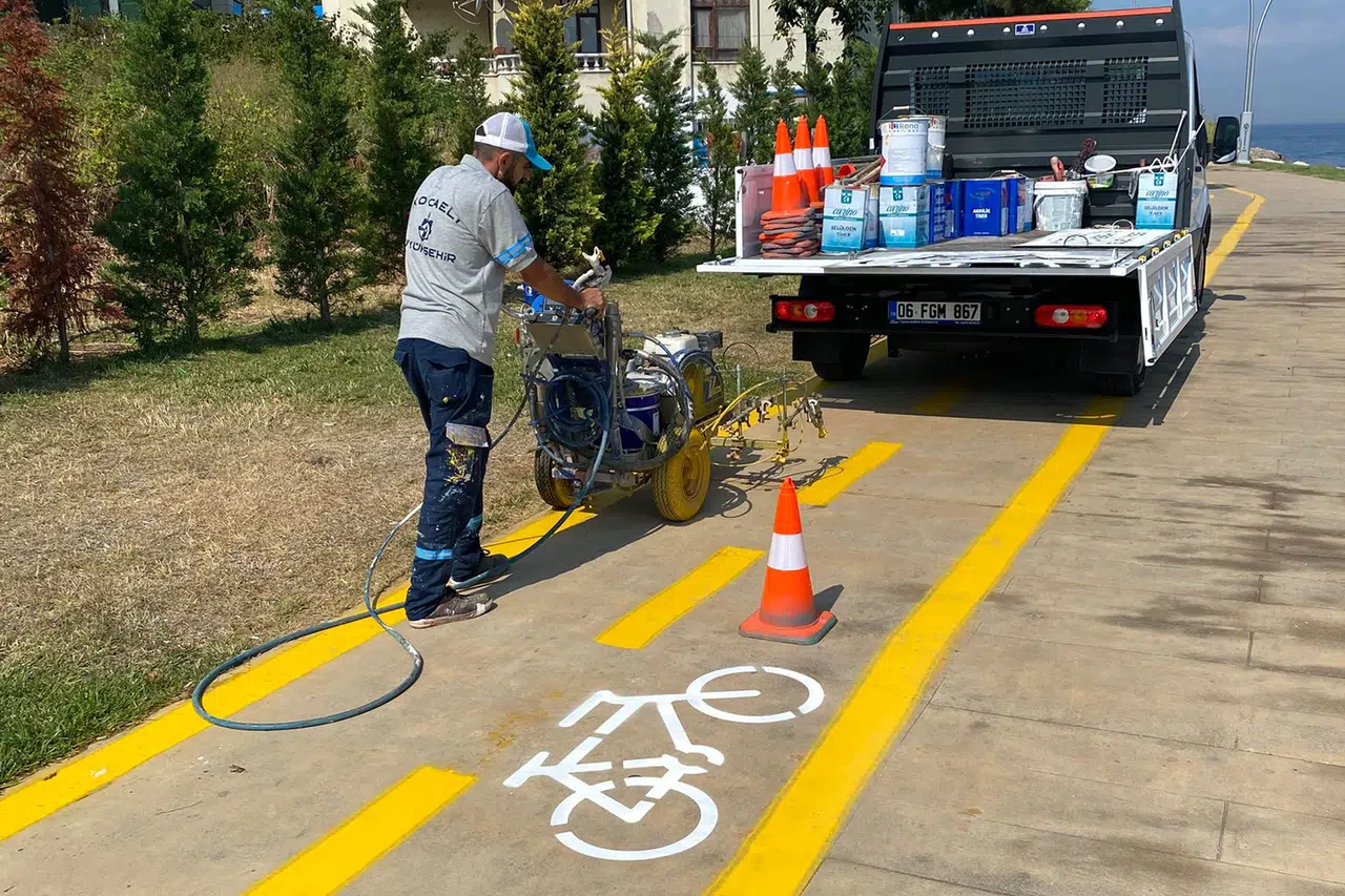 Bisiklet yolları yeniliyor
